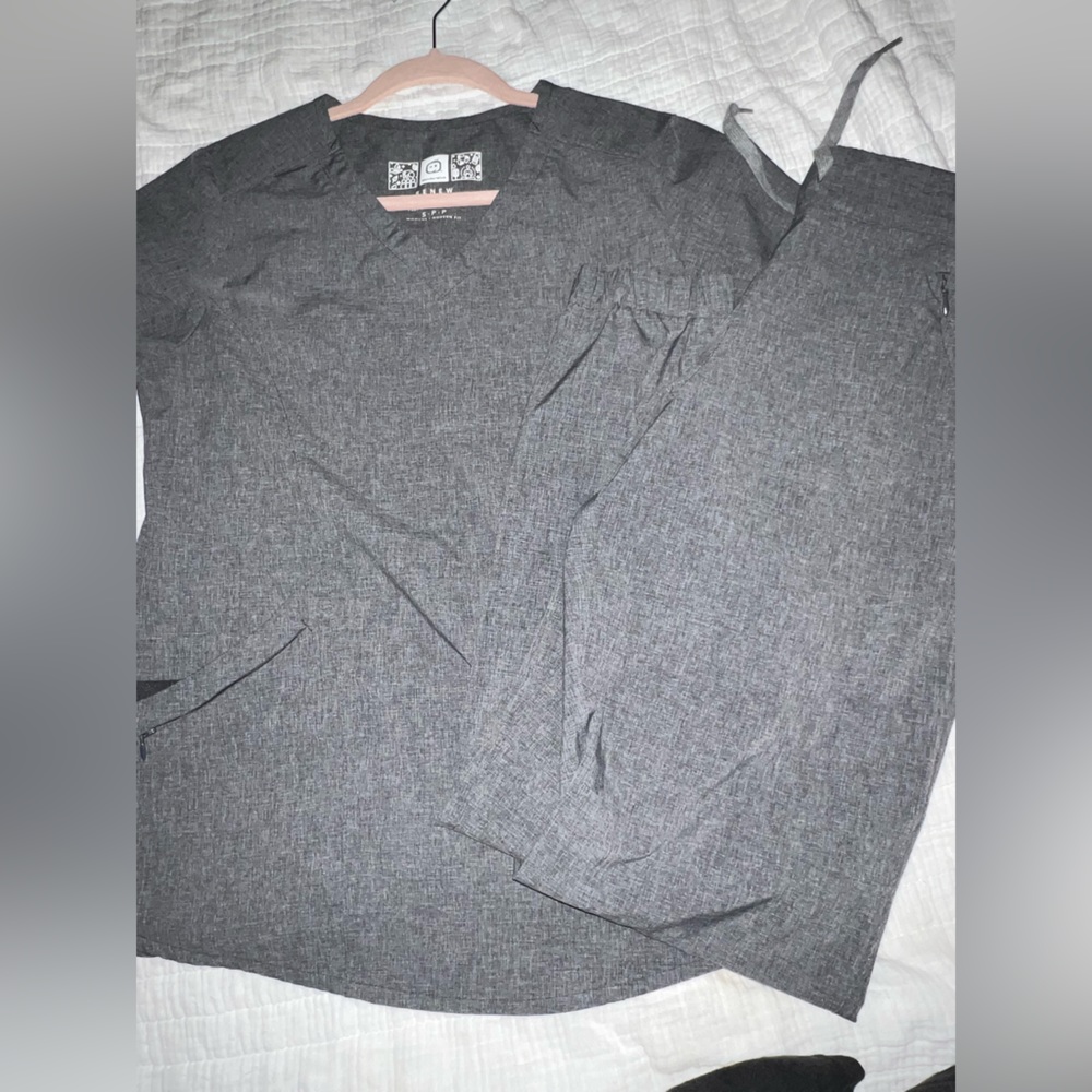 scrub set